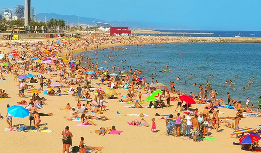 O plajă din Barcelona a fost evacuată după ce în apă s-a descoperit un dispozitiv exploziv
