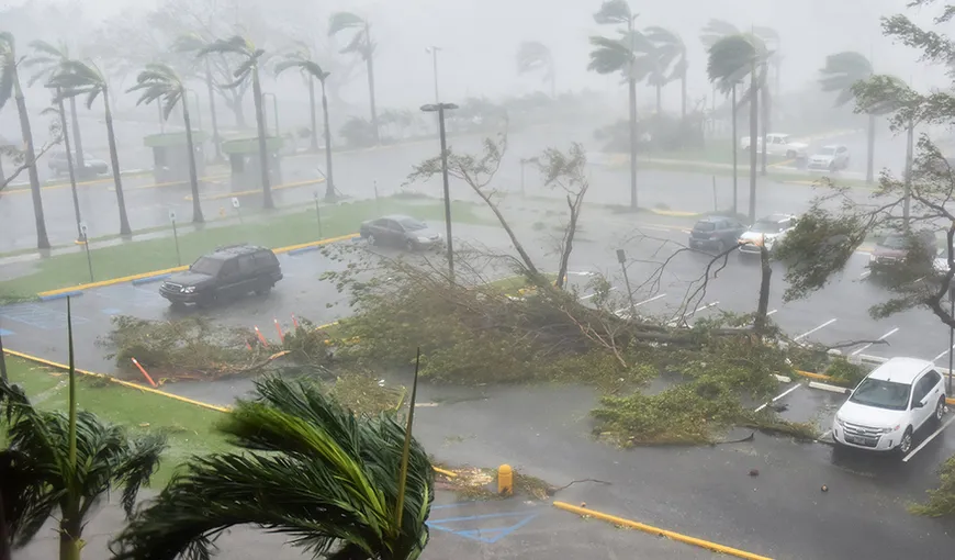 Donald Trump a decretat stare de urgenţă. Furtuna tropicală Dorian s-ar putea transforma într-un uragan