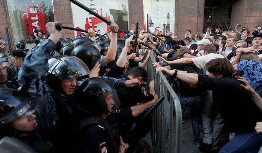 Opoziţia din Rusia, din nou în stradă în ciuda presiunilor. Zeci de arestări la Moscova