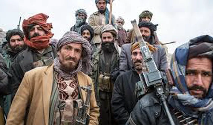 Talibanii au pătruns într-un oraş din nordul Afganistanului. Islamiştii atacă forţele afgane