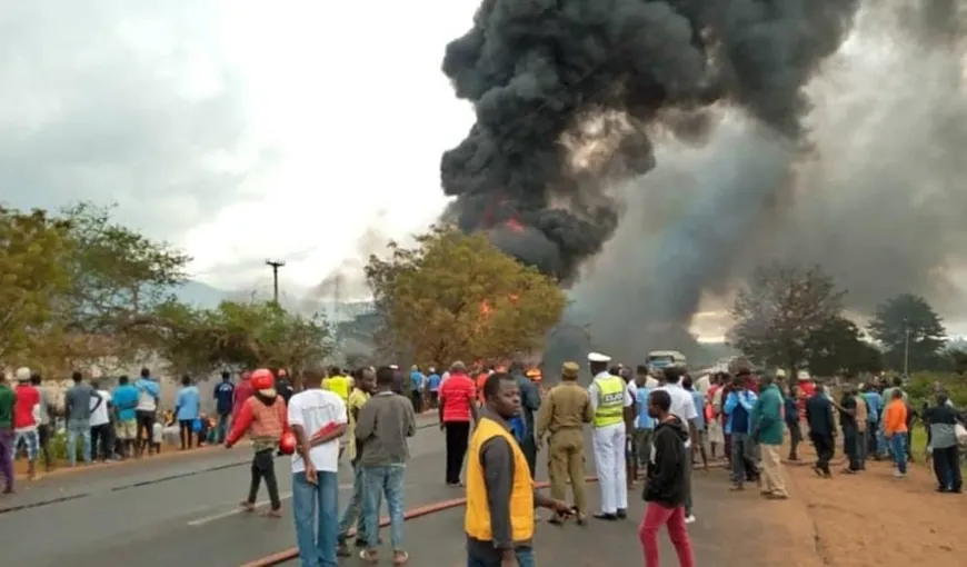 Explozia unui camion-cisternă în Tanzania: 64 de morţi şi 70 de răniţi. A fost decretat doliu naţional