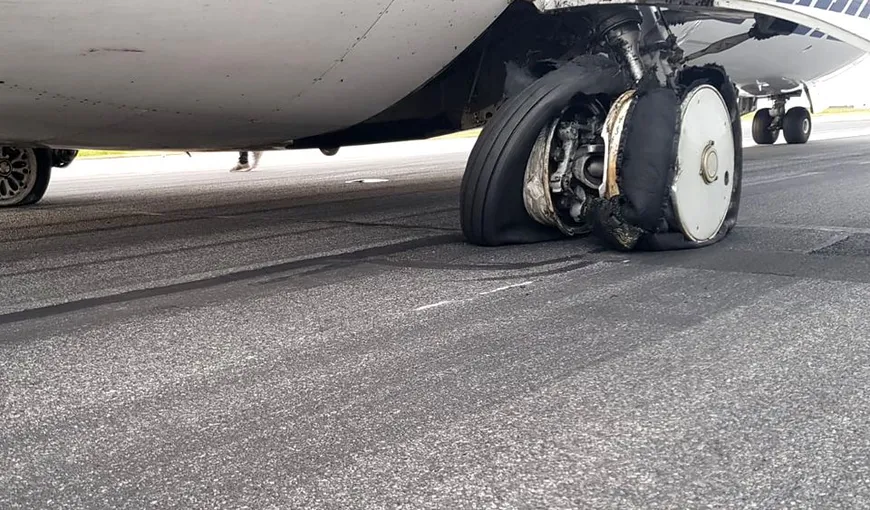 Libertatea.ro: Cât costă reparaţia avionului TAROM care a rămas fără roţi la aterizare