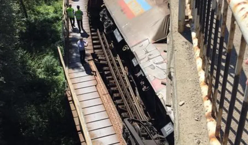 Un tren de marfă a deraiat în judeţul Suceava