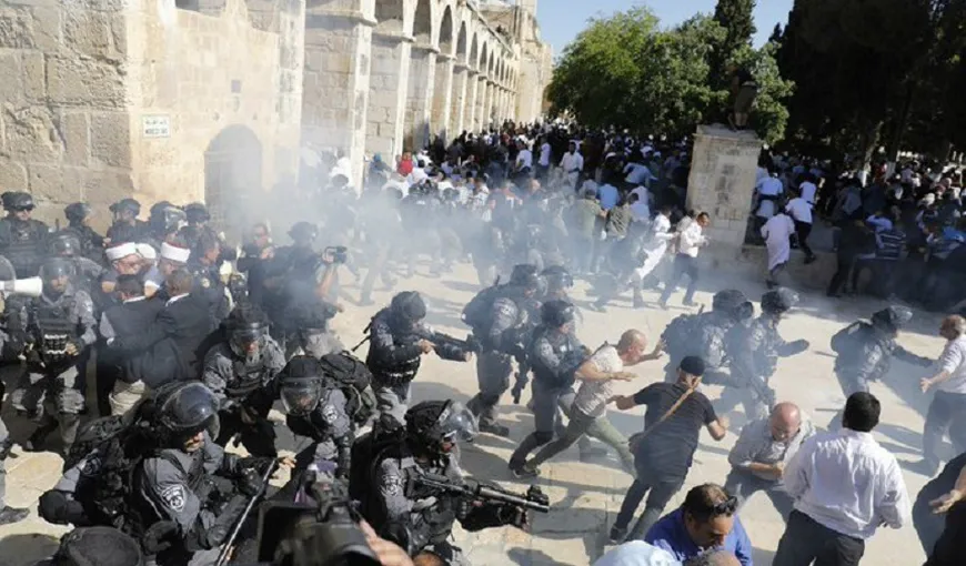 Zeci de răniţi la Ierusalim după ciocniri pe Esplanada Moscheilor