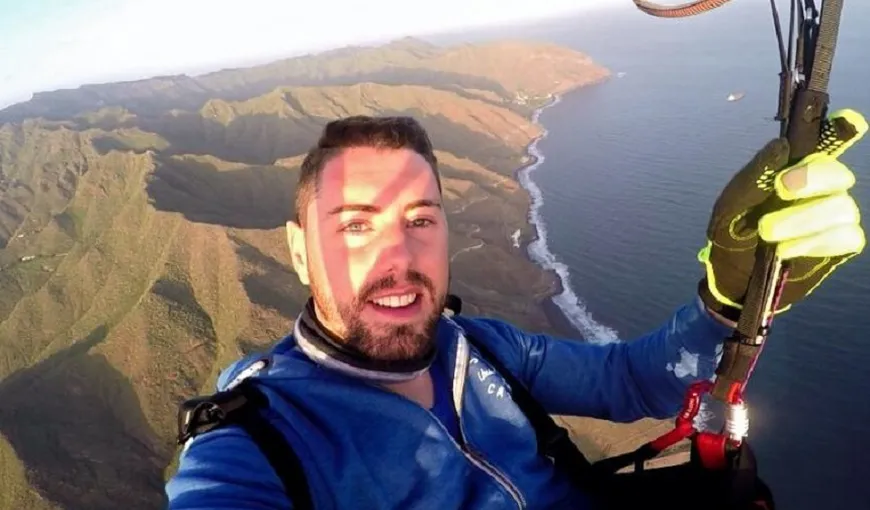 Un vlogger celebru a murit după ce a sărit de la 50 de metri, iar parașuta nu i s-a deschis VIDEO