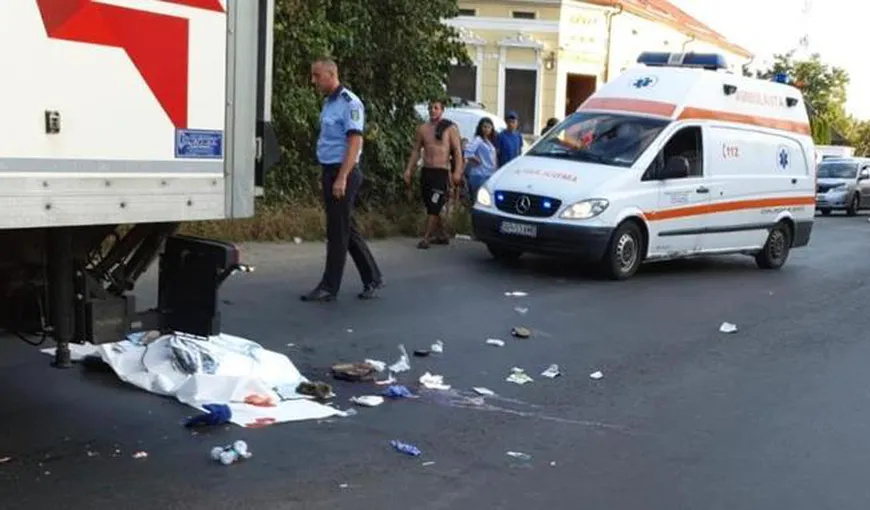 Accident TERIBIL în Arad. O femeie şi un copil, spulberaţi de TIR pe trecerea de pietoni