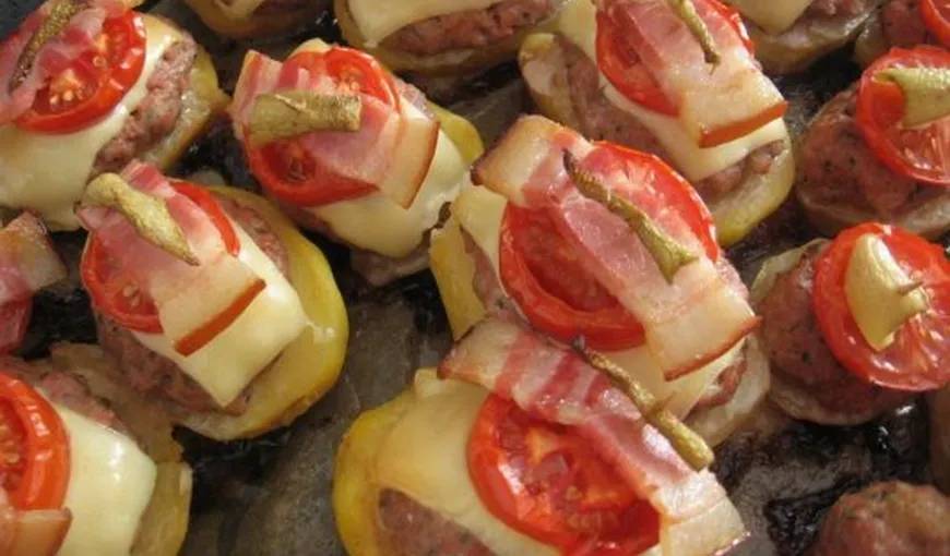 REŢETA ZILEI: Chiftelute în bacon