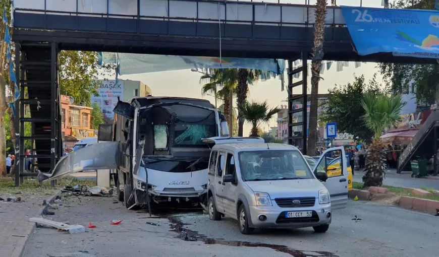 Explozie în Turcia. Un autobuz cu poliţişti, vizat de atac cu bombă