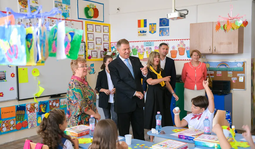 Iohannis, la deschiderea anului şcolar: Unii politicieni se tem de şcoală. Aici sunt formaţi oamenii ce le taxează erorile