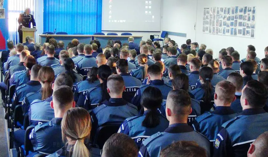 Viitori poliţişti, prinşi cu droguri la Şcoala de Poliţie de la Câmpina
