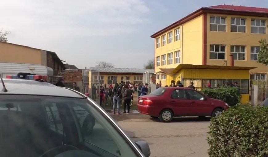 Alertă cu bombă la un liceu din Caraş-Severin