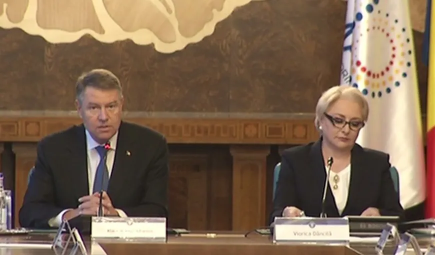Klaus Iohannis refuză noile propuneri de miniştri şi o trimite pe Viorica Dăncilă în Parlament: Îmi cere să încalc Constituţia