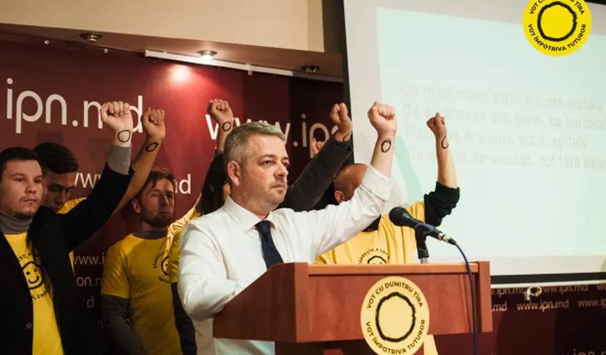 Dumitru Tîra, candidat la Primăria Chişinău, şi-a lansat imnul campaniei electorale: „Vot împotriva, împotriva tuturor, vot de boicot”