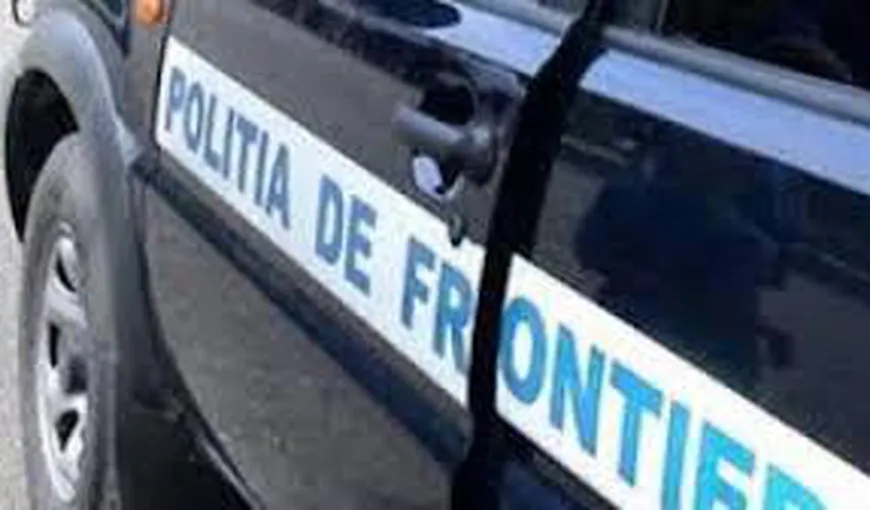 Poliţiştii de la PTF Nădlac au descoperit 20 de cetăţeni clandestini care voiau să treacă ilegal frontiera, într-o autoutilitară
