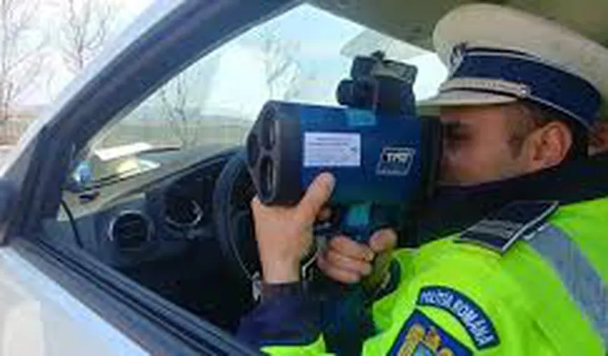Radarele poliţiei, dezvăluite şoferilor în trafic de încă o aplicaţie de tip Waze