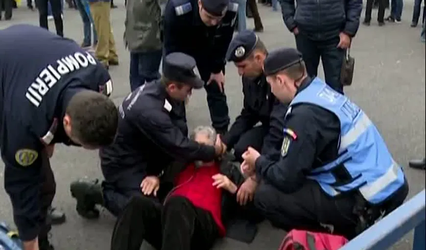 Militarii, protest în Piaţa Victoriei. Incident şocant în timpul manifestaţiilor