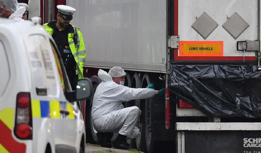 Poliţia britanică a descoperit o persoană „relevantă” în ancheta celor 39 de migranţi descoperiţi morţi în camionul frigorific