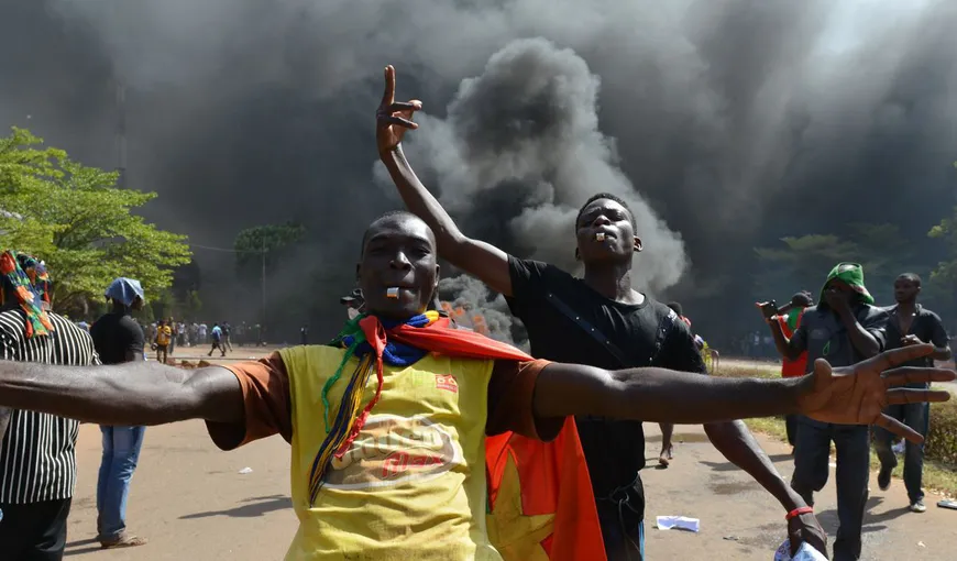 Atac armat. Cel puţin zece morţi într-un asalt asupra unei unităţi militare în Brukina Faso