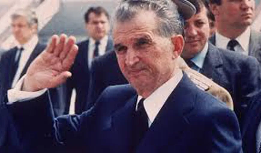 Nicolae Ceauşescu avea un TIC NERVOS. Făcea asta la toate şedinţele importante