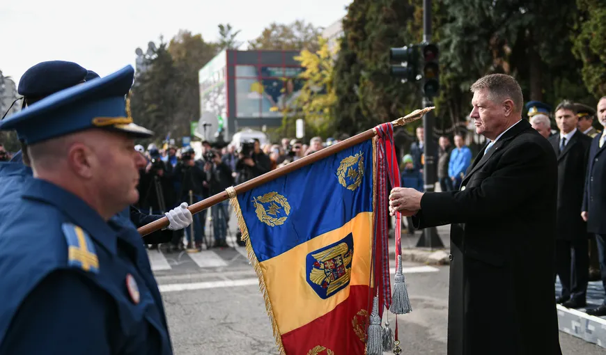 Klaus Iohannis, la Alba Iulia: A fi militar nu e o meserie ca oricare alta