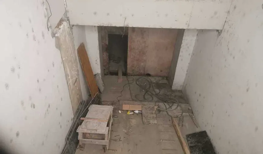 La un pas de dezastru în Constanţa! Un lift în care se aflau patru persoane a căzut în gol
