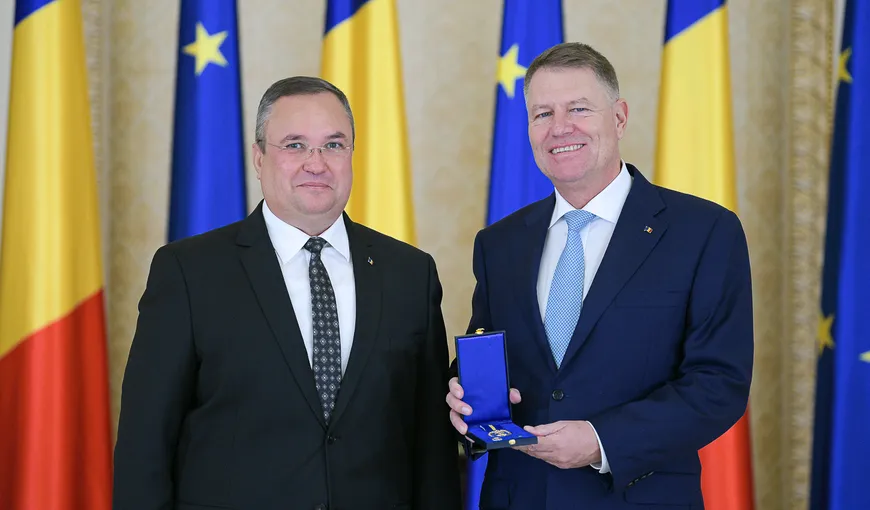 Preşedintele Klaus Iohannis a primit distincţia „Emblema de Onoare a Armatei României” din partea MApN