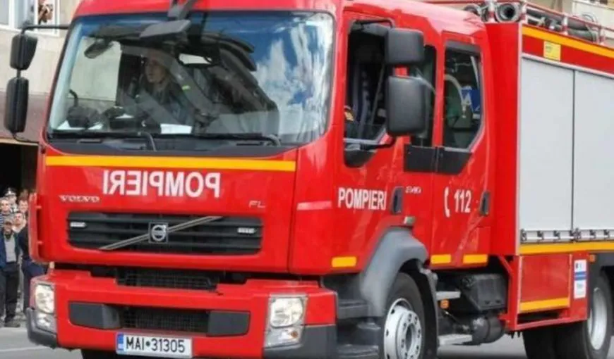 Incendiu la un bloc în cartierul Militari din Bucureşti. Mai multe persoane au avut nevoie de îngrijiri medicale
