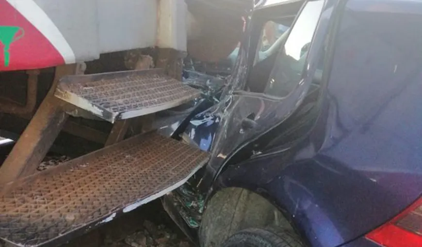Soţ şi soţie, morţi într-un accident în Dolj, după ce maşina în care se aflau a fost lovită de un TIR
