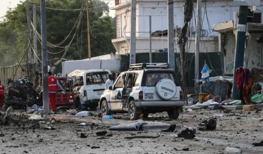 Atac armat asupra unui hotel din Mogadiscio. Cel puţin 11 persoane au murit