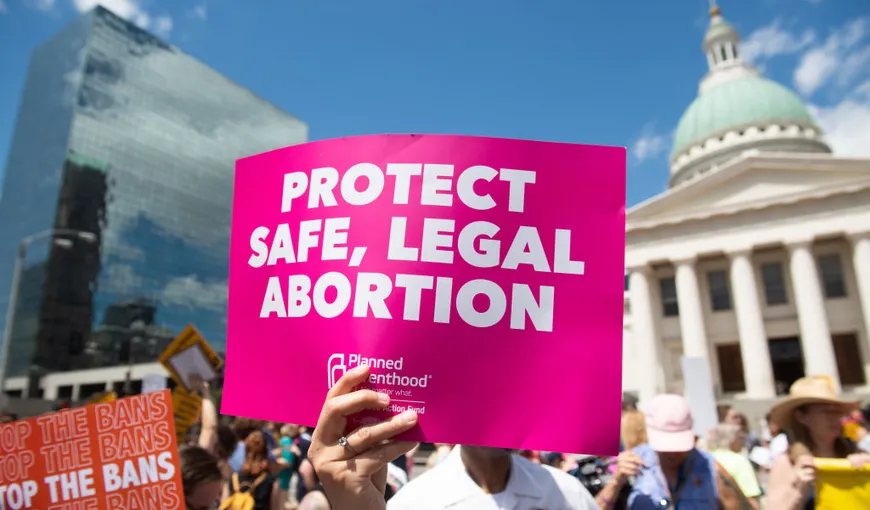 Parlamentul slovac respinge un proiect de lege restrictiv privind avortul