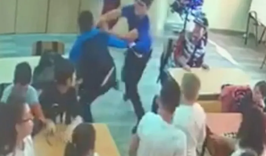 Primul caz de bullying, în instanţă! Copilul urlă de durere, iar profesoara este depăşită de situaţie! Daune de 15.000 de euro! VIDEO