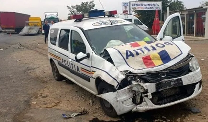 Maşină a Poliţiei, implicată într-un accident pe DN 1. Depăşea coloana pe contrasens