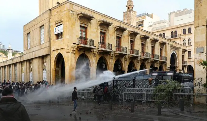 Cele mai violente proteste din Liban, după patru luni de manifestaţii. Aproape 400 de răniţi, imagini teribile VIDEO