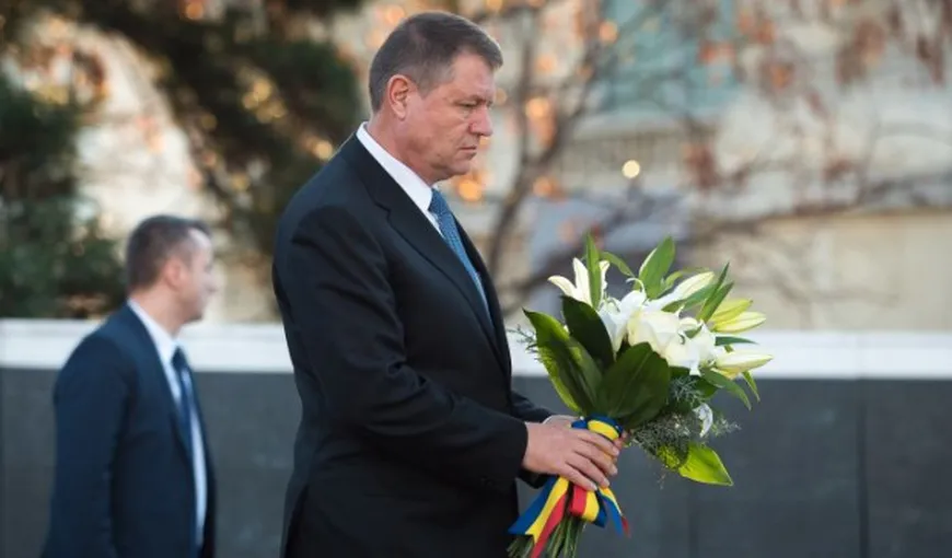 Klaus Iohannis a trimis o coroană de flori la sicriul Cristinei Ţopescu