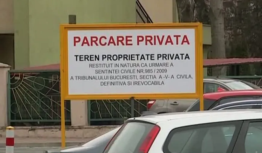 Incredibil! Un bucureştean şi-a făcut parcare privată pe o stradă din Bucureşti