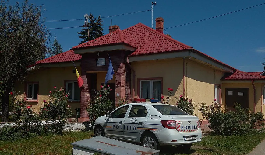Crimă oribilă în comuna blestemată din Bacău. Un adolescent şi-a omorât tatăl şi l-a îngropat în grădină