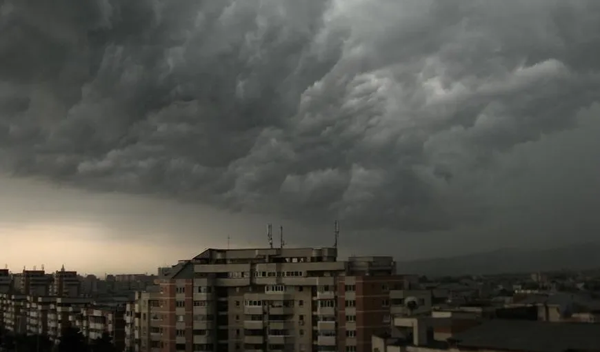 PROGNOZA METEO Bucureşti: Vremea se răceşte. ANM anunţă ploi, vijelii şi temperaturi cu 10 grade mai mici
