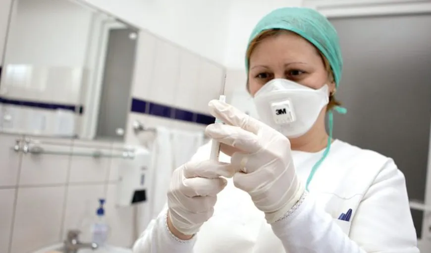 OMS avertizează cu privire la criza de echipamente de protecţie împotriva gripei