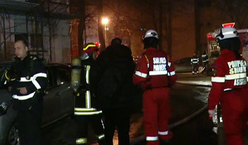 Incendiu în Capitală. Şase persoane au fost intoxicate cu fum şi au avut nevoie de îngrijiri medicale VIDEO