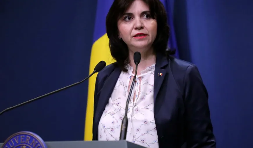 Monica Anisie, ministrul Educaţiei, o contrazice pe Gabriela Firea: „Nu există motivul închiderii şcolilor. Fac un apel la calm”