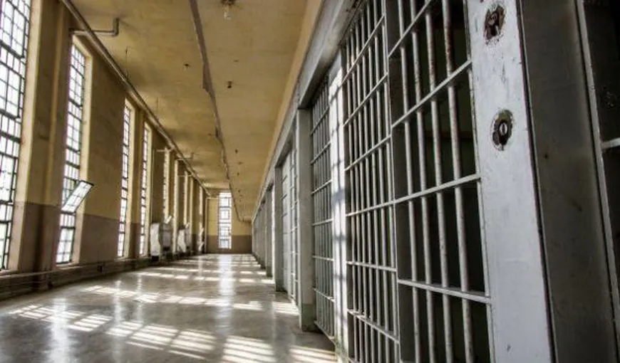 Un fost şef de penitenciar s-a sinucis la tribunal, după ce a fost condamnat la închisoare