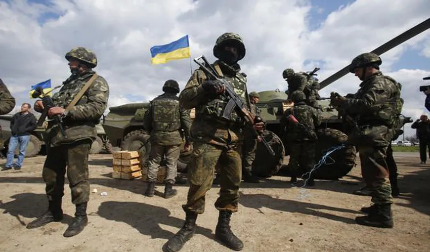 Se complică situaţia în estul Ucrainei: un mort, patru răniţi în luptele cu separatiştii proruşi