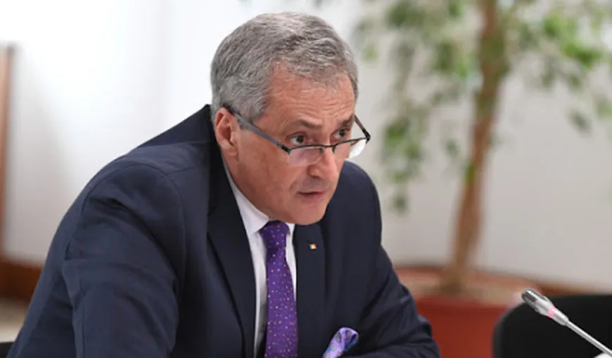 Ministrul de Interne anunţă ce se întâmplă cu angajaţii de la stat şi privat, în contextul epidemiei de coronavirus în România