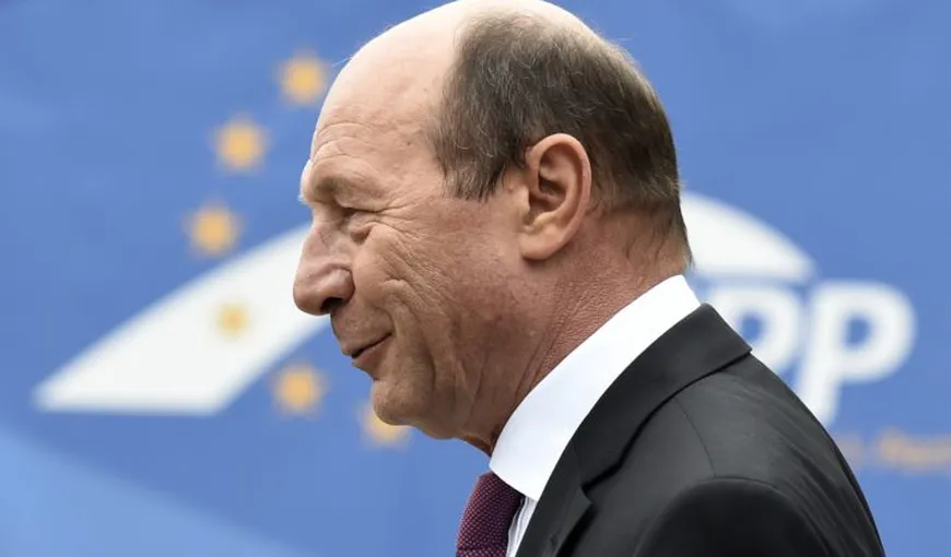 Traian Băsescu: „Starea de urgenţă trebuia insitituită acum o lună. Ce ne opreşte să oprim transportul public?”