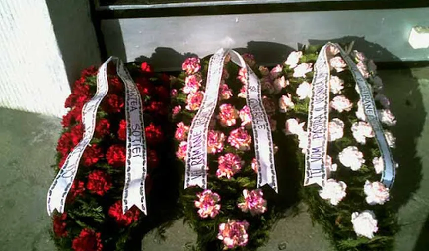 Oamenii din Oradea nu mai folosesc coroane de flori la înmormântări din cauza coronavirusului