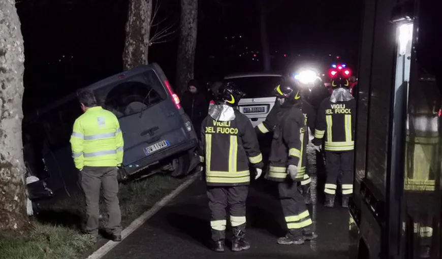 Microbuz condus de o româncă, implicat într-un accident în Italia. Trei morţi şi cinci răniţi