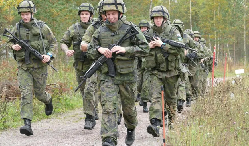 Finlanda scoate armata în stradă. Drumurile spre Helsinki au început să fie blocate