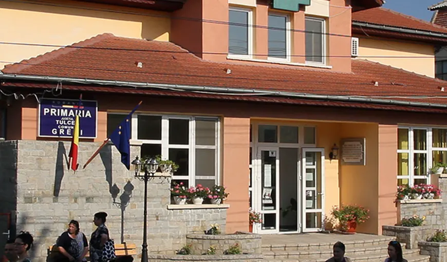 Prima localitate din România unde primăria va interzice bătrânilor să iasă din case! „Vom înlocui recomandarea cu interzicerea!”