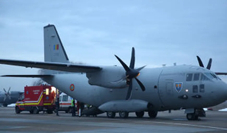 MApN: 100.000 de măşti de protecţie, aduse din Turcia de o aeronavă a Forţelor Aeriene Române