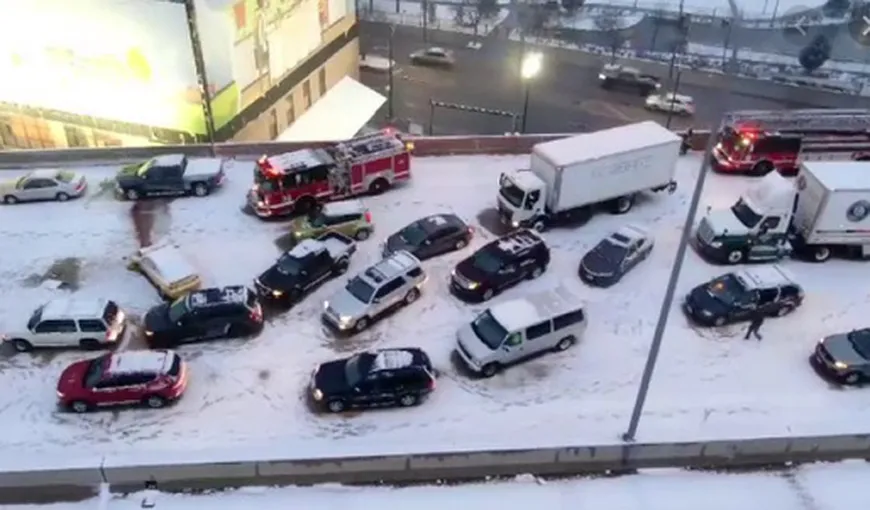 Accident în lanţ în SUA, în urma valului de ninsori. Cel puţin 50 de maşini au fost implicate